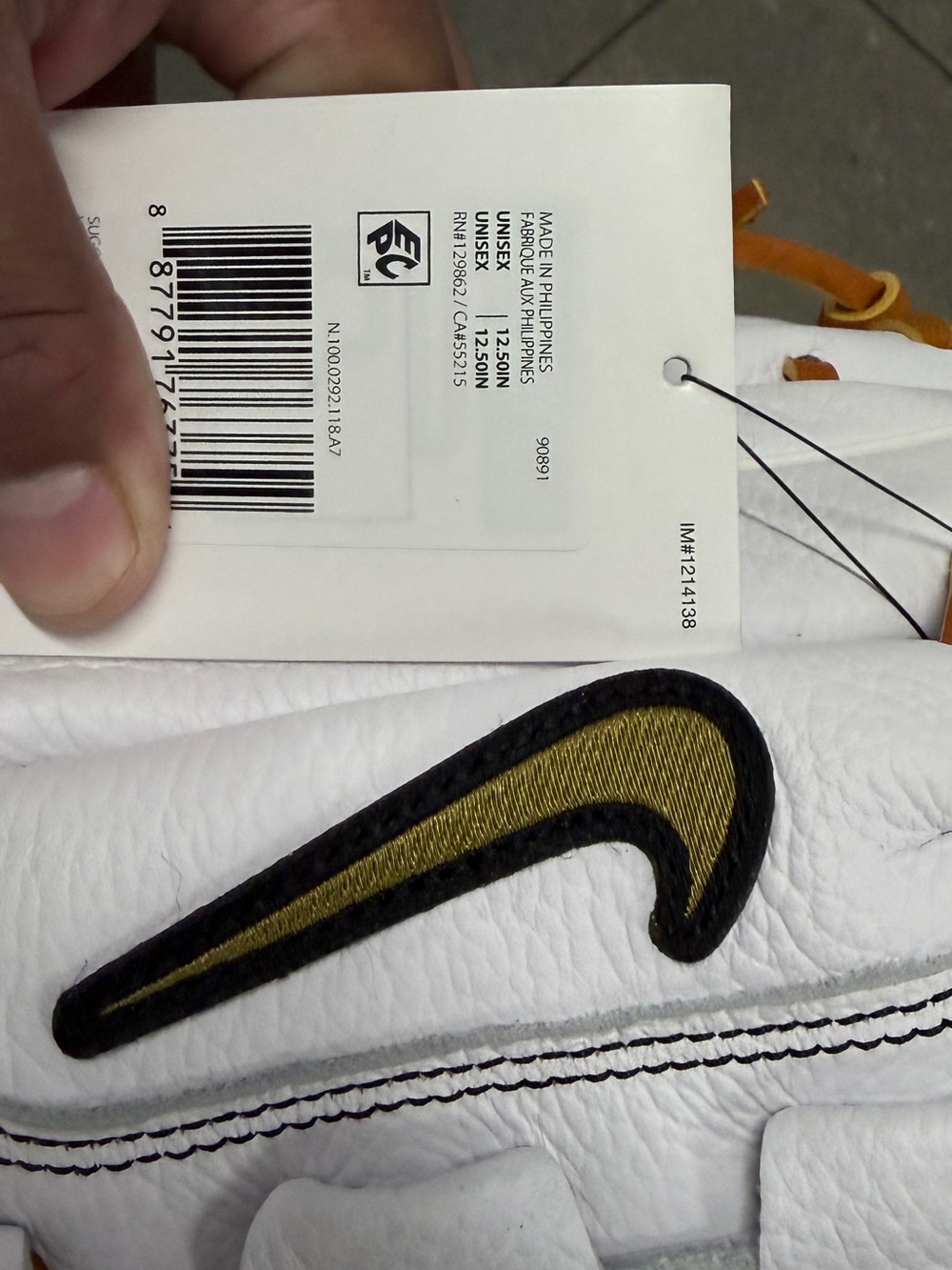 Nike Hyperdiamond Edge Softball Fielding Glove 12.5โ RHT | New with Tags - Picture 3 of 6